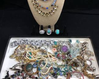  TRAY OF QUALITY COSTUME JEWELRY