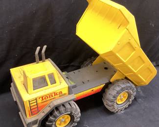  VTG. METAL TONKA TURBO DIESEL DUMP TRUCK