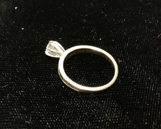  14KT GOLD SOLITAIRE ROUND DIAMOND RING, 1.8g,  SIZE 5