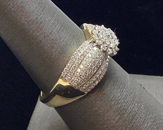 14KT GOLD DIAMOND RING, 5.1g, SIZE 8.5