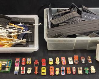 VTG. SLOT CARS & AURORA RACE TRACK