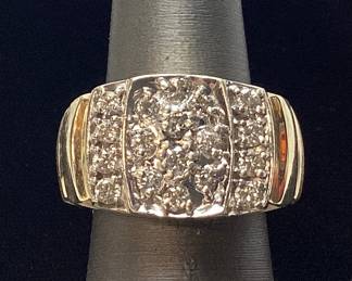 10KT GOLD DIAMOND RING 14.3g, SIZE 11