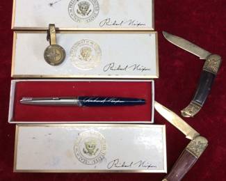 RICHARD NIXON PENS, POCKET KNIVES, TIE