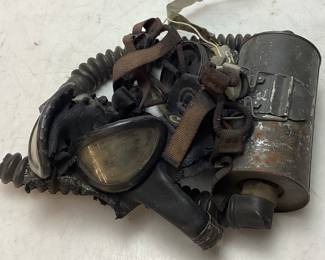  WW2 ERA GAS MASK