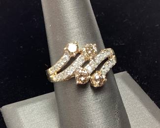 14KT GOLD CHAMPAGNE DIAMONDS RING, 4g, SIZE 9.5