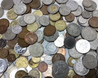 LARGE GROUP OF FOREIGN COINS, PAPER CURR