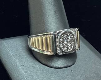 10kt GOLD & DIAMONDS RING, 10.6g, SIZE 12.5