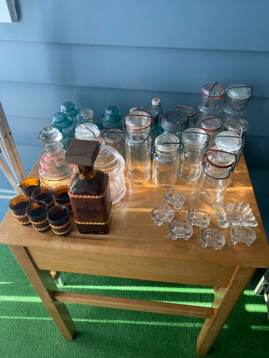 HUGE ESTATE SALE WITH ANTIQUES AND BLUE WILLOW starts on 12/1/2023