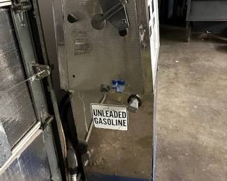 BENNETT GAS PUMP SIDE