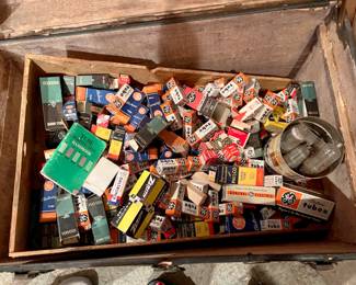 HUNDREDS OF RADIO / TV TUBES NEW OLD STOCK