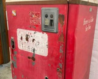 CLOSE UP VIEW UNUSUAL DRINK BOX 