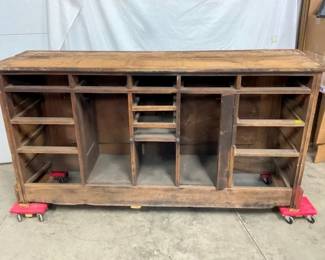 BACKVIEW STORE COUNTER