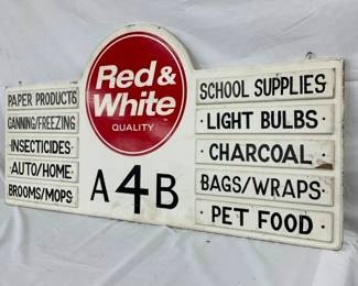 CLOSEUP VIEW OTHERSIDE WOODEN SIGN