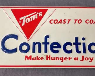 CLOSE UP VIEW MEASURES 17X8 