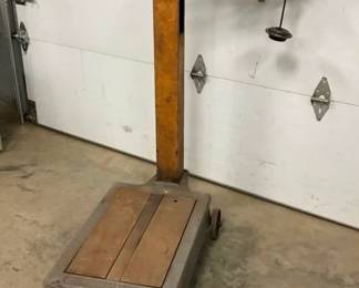 CLOSE UP VIEW FAIRBANKS SCALES 