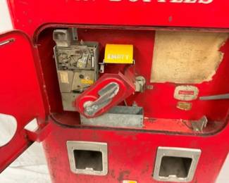 CLOSEUP VIEW CHANGE BOX