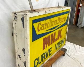 DAIRY SIGN W/ BRACKETS