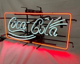 CLOSEUP VIEW NEON