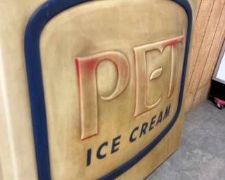 PLASTIC PET ICE CREAM SIGN