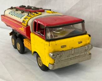 FRONT VIEW SHELL PUMPER TRUCK