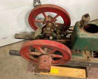 DOUBLE WHEEL HIT-N-MISS GAS ENGINE 