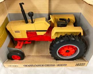 CLOSE UP VIEW IN ORG. BOX