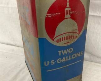 CLOSEUP W/ CAPITOL GRAPICS