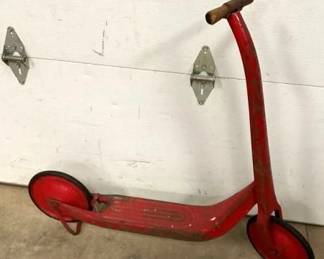 EARLY PEDAL PUSH & GO SCOOTER