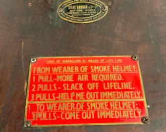 CLOSE UP VIEW W/ORG. TAG