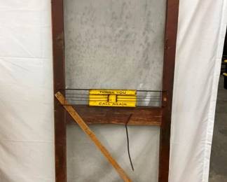 W/SIGNS DOOR PUSHES EARLY DOOR