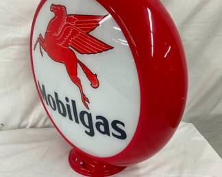 MOBILGAS GAS PUMP GLOBE W/PEGASUS