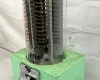 CLOSE UP VIEW W/CLOSE CYLINDER