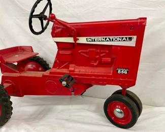 MODEL I-64 PEDAL TRACTOR