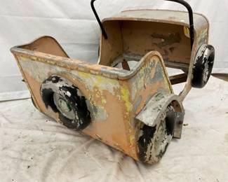 BACK VIEW JEEP PARK RIDE 