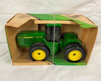 John Deere 8560 TRACTO IN ORG. BOX
