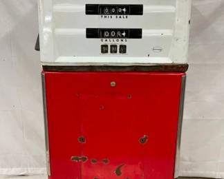 TOKHEIM GAS PUMP W/PORC. PANELS 