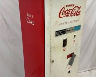 CLOSEUP VIEW W/ LIGHT