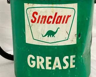 CLOSE UP VIEW W/DINO