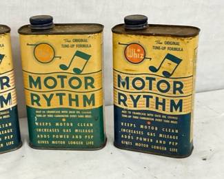 CLOSEUP W/ MUSIC NOTES