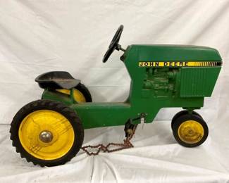 OTHERSIDE JOHN DEERE 520 PEDAL TRACTOR