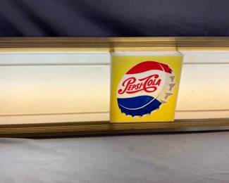 CLOSE UP VIEW W/PEPSI CAP 