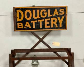 MEASURES 23 1/2 X 26 