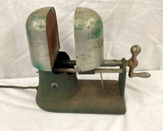 EARLY VINTAGE HAT STRETCHER