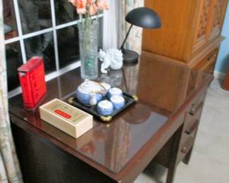 asian items and desk