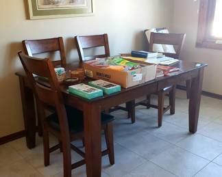 Dining table and 6 chairs