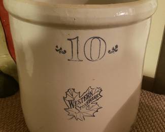 Western 10 gallon crock
