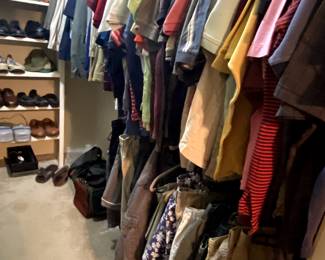 Men’s clothing and shoes XXL.