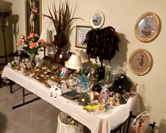 Lots of beautiful decor!