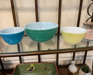 PYREX  IN GREAT COLORS 