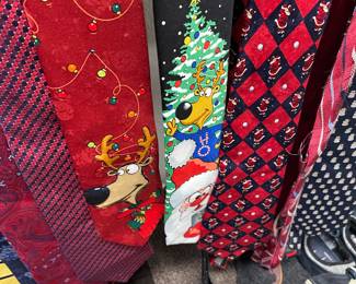 IT TIS THE SEASON FOR HOLIDAY TIES 
